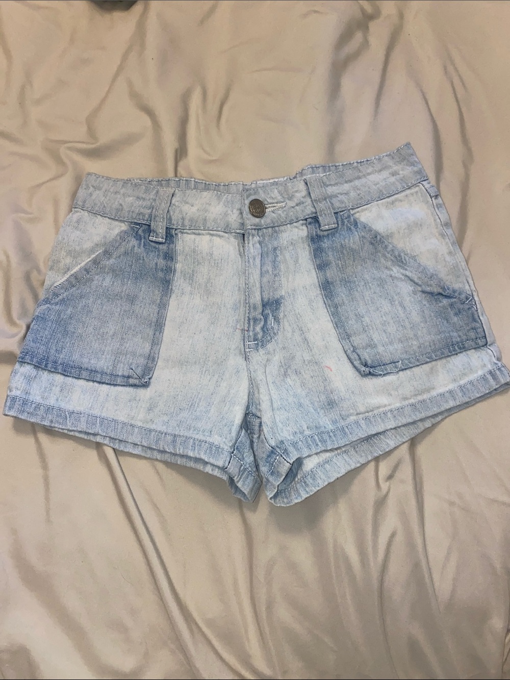 Light Wash Denim Pocket Shorts - Women's